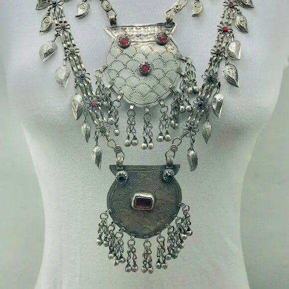 Multi Layered Silver Kuchi Antique Necklace, Unique Silver Big Pendants Necklace - Picture 11 of 11